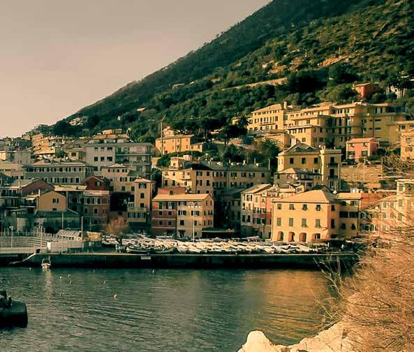 NATUURLIJK & AUTHENTIEK Koester de rijke historie Genua lig aan de kust in de Italiaanse regio Liguria en is gelegen tegen de groene heuvels en met de karakteristieke vuurtoren La Laterna,