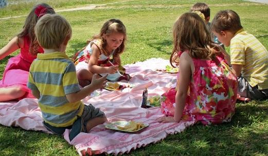 De kinderfeestjes incl. eventuele aanvullingen dienen vooraf te worden betaald.