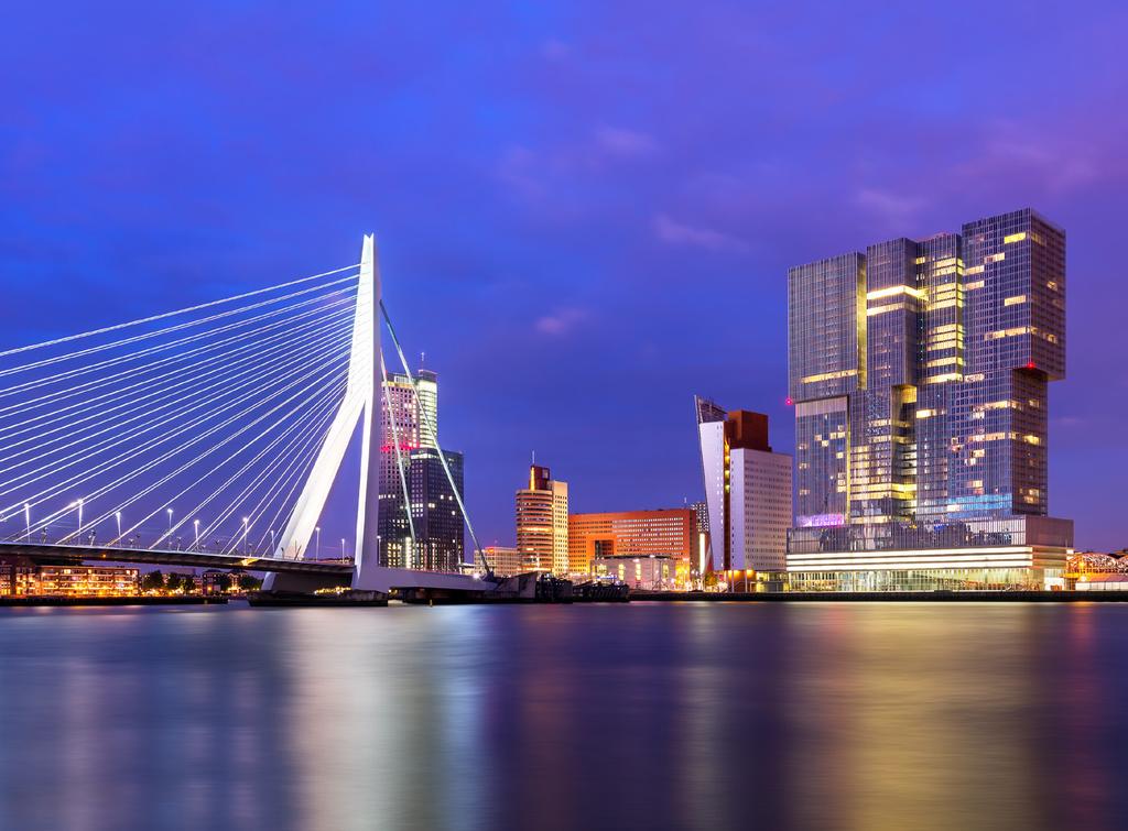 STAD VAN SUCCESVOL ZAKELIJK NEDERLAND Rotterdam, grootste havenstad van Europa,