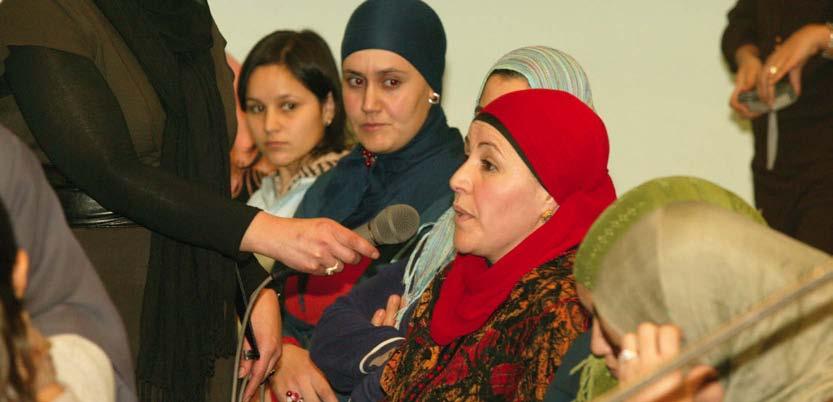 Voorlichting aan de Marokkaanse gemeenschap in Nederland 1 Training van voorlichters voor de Marokkaanse gemeenschap Doel: vrijwilligers en sleutelfiguren uit de Marokkaanse gemeenschap trainen om