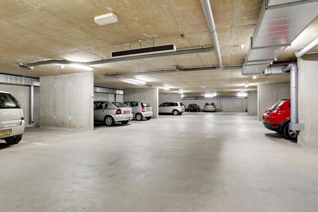 Te koop: Princentuin 114 te Breda Parkeerplaats: De eigen parkeerplaats ligt in de parkeerkelder en is inpandig bereikbaar middels de lift.