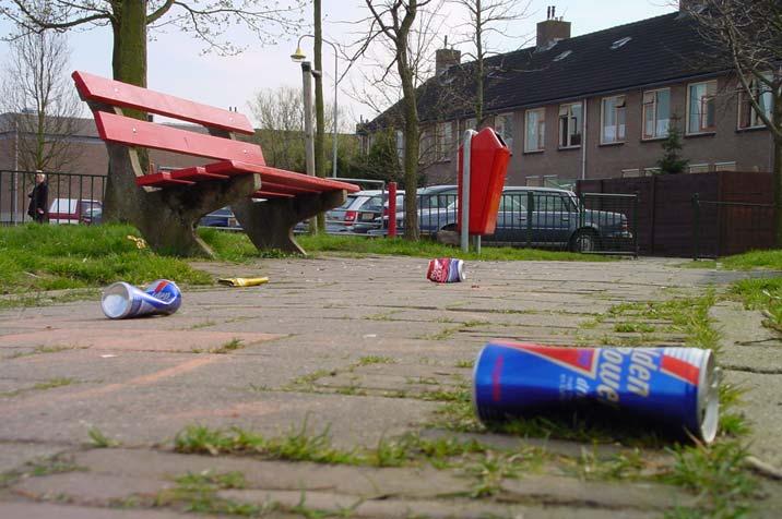 ONGENOEGENS 37 7 Ongenoegens 7.1 Inleiding Ongenoegens zijn zaken die vooral storend werken in de beleving van leefbaarheid.