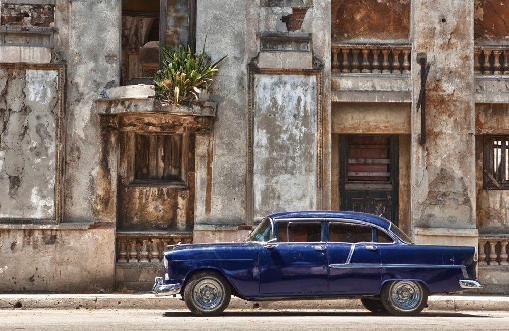 TRAVEL & TOURS by Lenneke Verhaar, CUBA 1-9 JUNI 2017 Denk je aan Cuba, dan zie je grote Amerikaanse jaren 50 auto s, sigaren en rum.