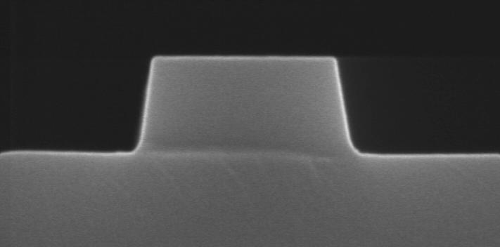 450 nm 220 nm SiO 2 =glass Silicium