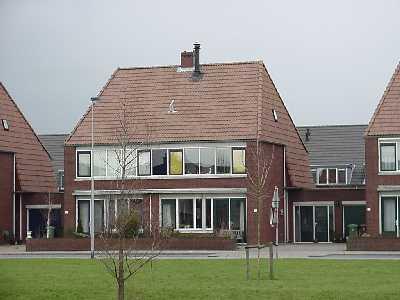 gedeelde verkeersruimte). Villa Een vrijstaande woning of villa is bij enkelvoudige bewoning (één pand met) één verblijfsobject. 3.