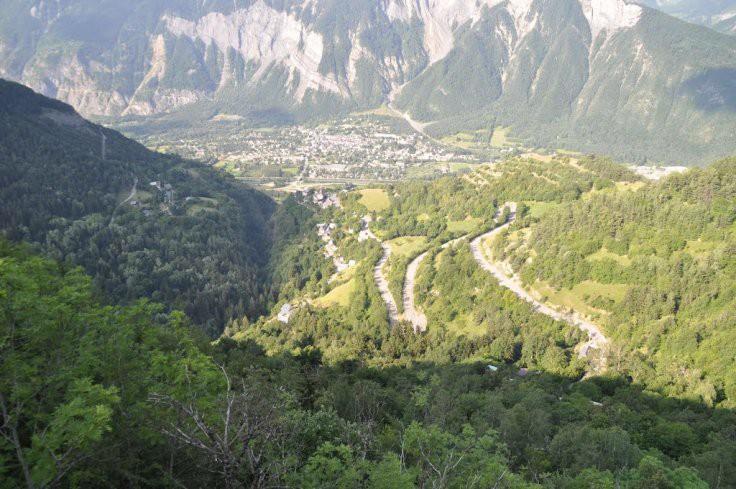 5. Alpe d'huez (13.8 km) Frankrijk Alpe d'huez heeft geen introductie nodig.