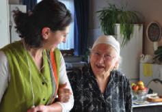 Seniorenoppas voor zorgbehoevende ouderen; extra ondersteuning thuis; zeven dagen op zeven; laagdrempelige, niet-medische activiteiten zoals gezelschap houden, waakzaam aanwezig zijn, samen een