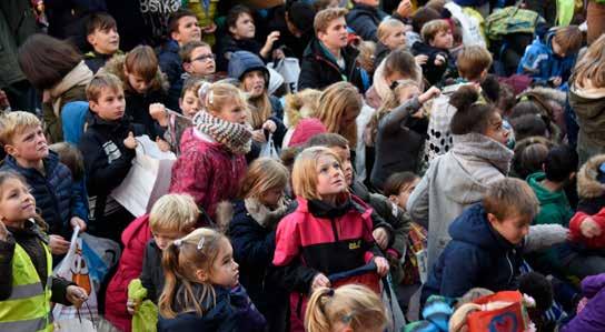 zaterdag 11 november Beveren Sint-Maartenviering Om 13 uur begint de rondgang van Sint-Maarten in de verschillende wijken van Beveren.