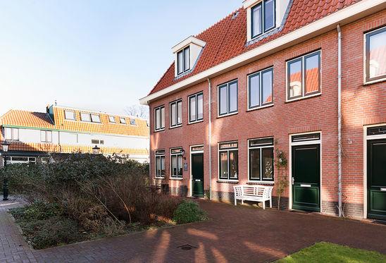 Rustige ligging en toch nabij het centrum van Leiden! Sfeervol wonen op een schitterend plekje nabij het centrum van Leiden? En wilt u een woning waar u zo in kunt trekken? Dan is dit uw kans!