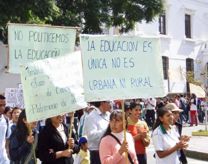Betoging van studenten uit rurale gemeenschappen in Tarija te gaan. Nationale, regionale en soms lokale expertise is reeds aanwezig om actief jongerenprojecten op te zetten.