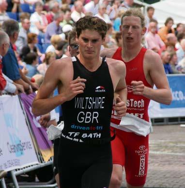 7 Triathlon Vrijdag 30 juni en zaterdag 1 juli 2017 De Triathlon is een internationaal evenement dat staat als een huis! Dit jaar is alweer de 33e editie van dit evenement.