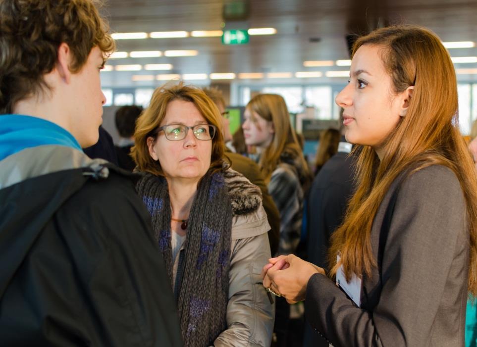 Opbouw studie Bindend studieadvies: 36 van de 60 studiepunten.