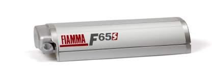 FIAMMA F65 S De Fiamma F65 is een begrip onder de dakluifels. Door zijn moderne design kan hij eenvoudig worden geïntegreerd op de nieuwe generatie campers met afgerond dak.