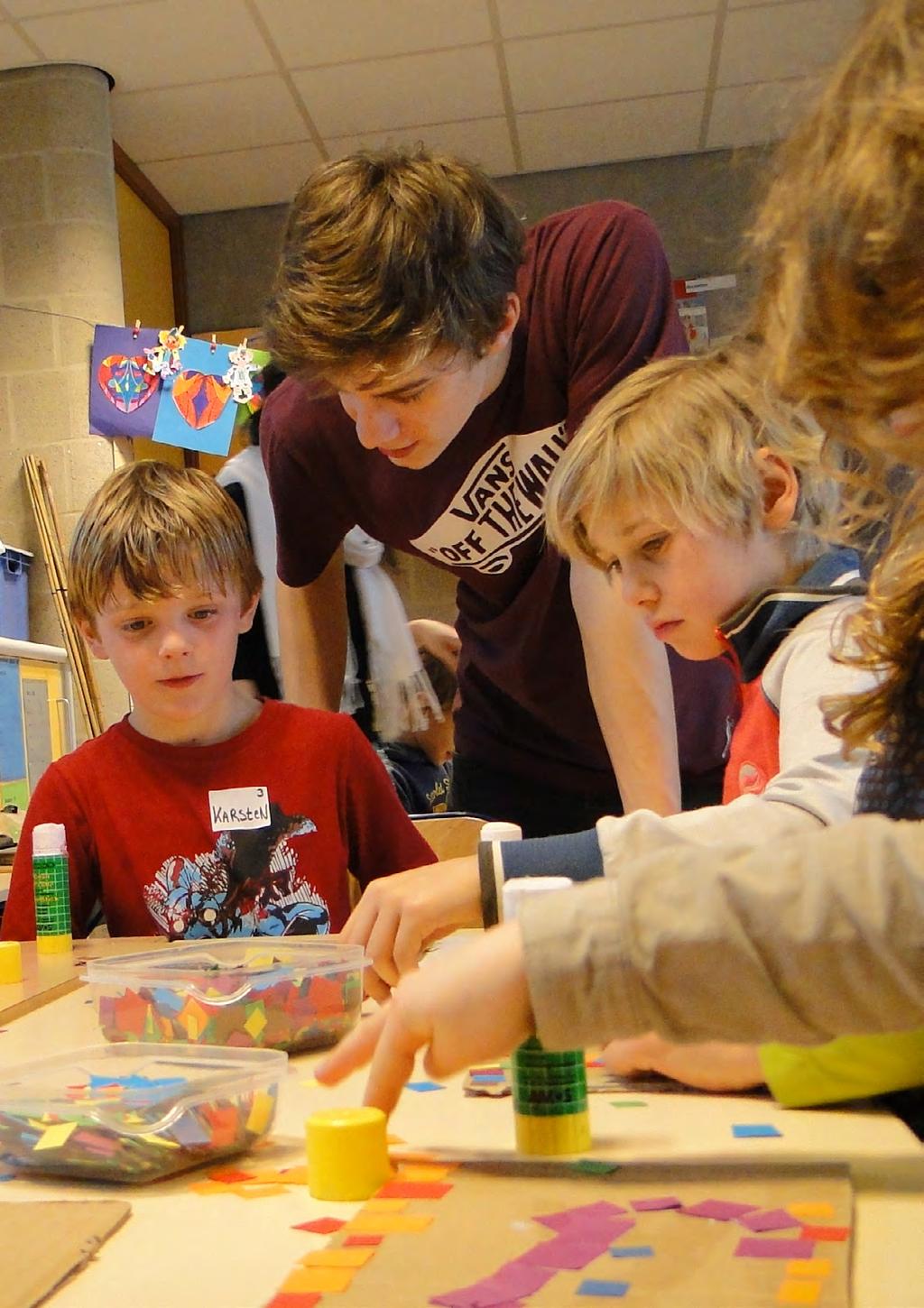 opleidingsonderdeel (= vak) weegt binnen een opleiding. 1 studiepunt stemt overeen met (ten minste) 25-30u onderwijs-, leer- en evaluatieactiviteiten.