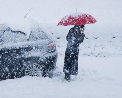 WINTERCHECKLIST VOOR DE AUTO Noodpakket Zorg ervoor dat je klaar bent voor noodgevallen.