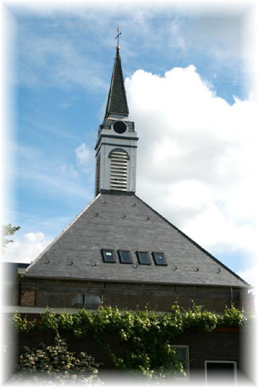 5. NH-kerk Hoofdplaat ontstond in 1778 en is daarmee het jongste dorp in West Zeeuws-Vlaanderen.