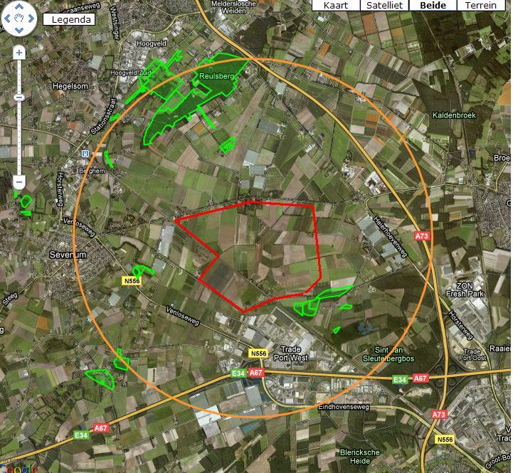 6.6 Natuur 6.6.1 Huidige situatie 6.6.1.1 Algemene beschrijving Het plangebied van Trade Port Noord ligt tussen de Sevenumse weg, de spoorlijn Venlo- Eindhoven de Heierhoevenweg en de Berkter Hei.