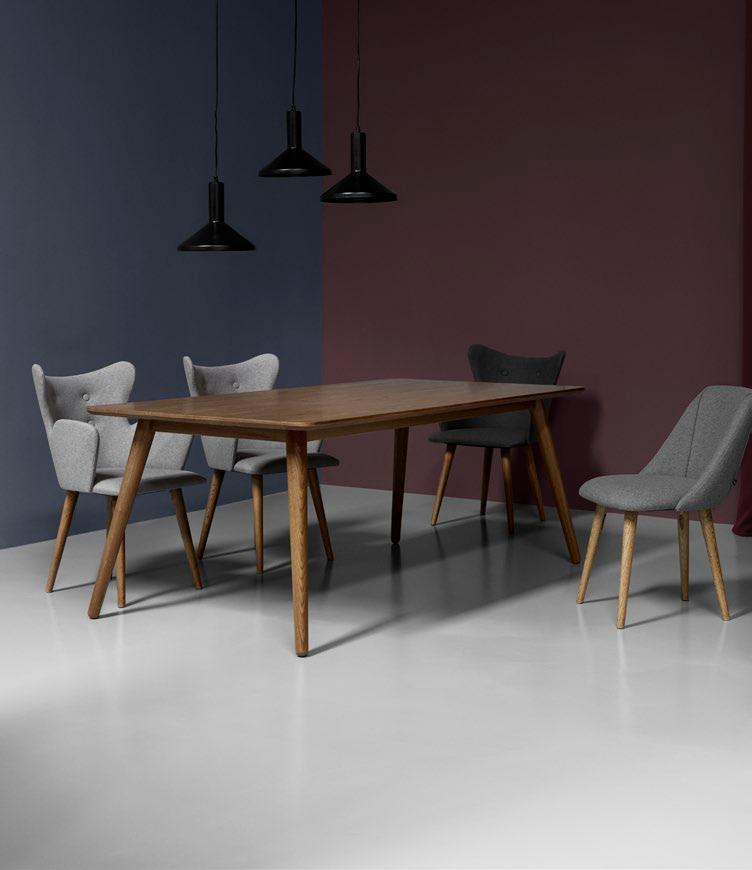 H out is een natuurlijk materiaal dat karakter en schoonheid toevoegt aan een meubelstuk. Ons meubilair is gemaakt met gefineerd hout wat sterker is dan massief hout.