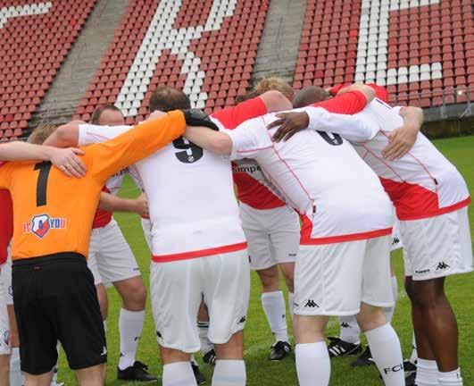 Business Club Midden Nederland programmaboek 2017 3 Geachte Vrienden van Rondom Voetbal We hebben voor een andere naam van onze businessclub gekozen, namelijk Business Club Midden Nederland.