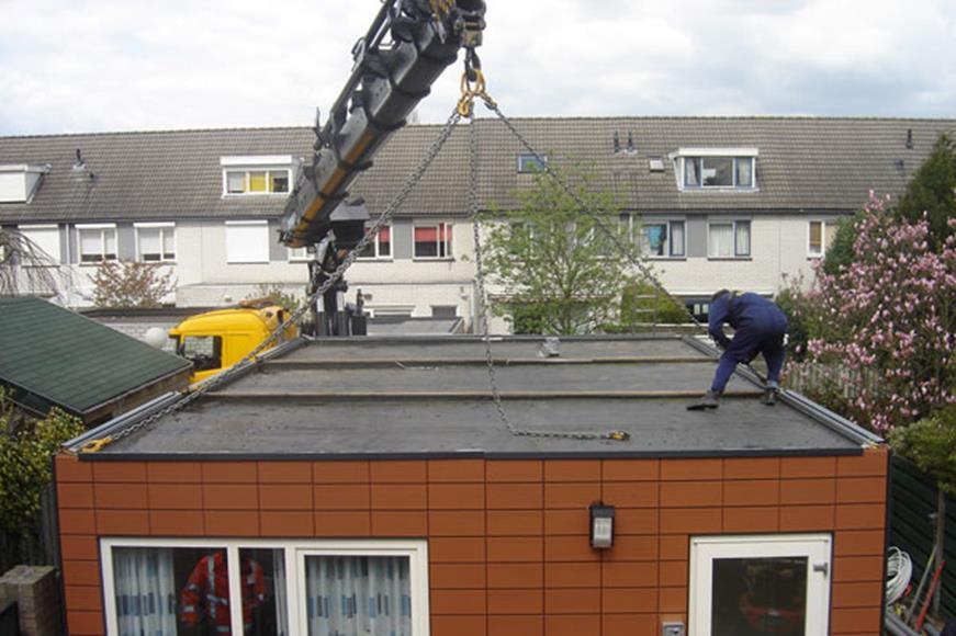 Huisvesting mantelzorg Huisvesting in of bij een woning van één huishouden van maximaal twee