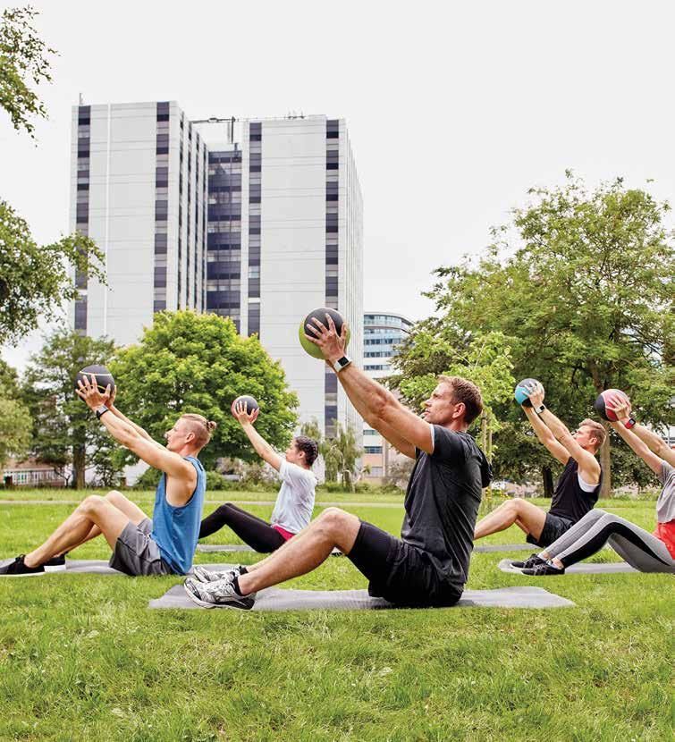 MEET JE HARTSLAG Je hartslag is de meest nauwkeurige maatstaf voor het meten van je trainingsintensiteit, herstelstatus en je voortgang op lange termijn.