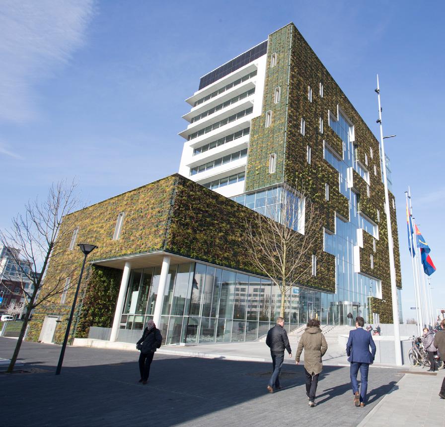 BELANGRIJKE C2C PROJECTEN IN NEDERLAND Park20 20: Cradle to Cradle-bedrijventerrein in Hoofddorp, met onder meer de kantoren van Bluewater, FIFpro, Bosch Siemens Stadskantoor Venlo Basisschool De