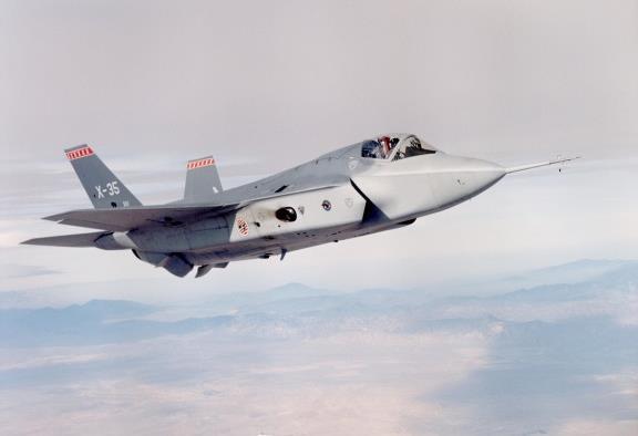 F-16 in 1999 26 oktober 2001 >>> In 2002 DMP-B/C document Beslissing om in System