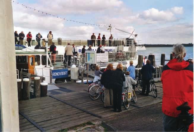 6 Inleiding 7 Aan ruim dertig gebruikers van het Veerse Meer is gevraagd waarom het meer voor hen belangrijk is en hoe zij de waterkwaliteit beleven.