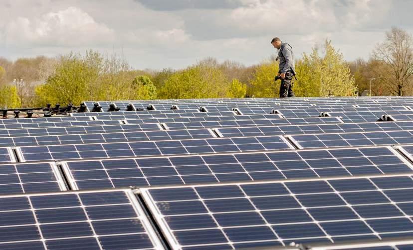 DUURZAME ENERGIE Voormalige stortplaatsen duurzaam benut voor realisatie zonneparken HVC gaat de komende jaren op drie voormalige stortplaatsen zonneparken realiseren.