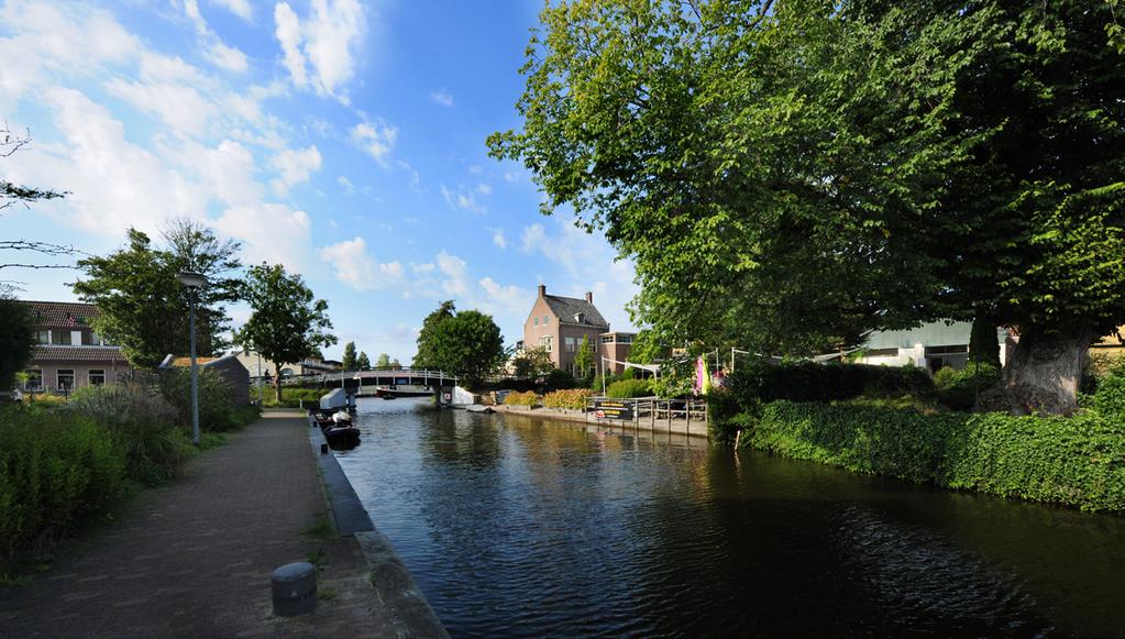 B&B T KROONTJE 24 OVERNACHTEN Gerard en Elly Admiraal heten u graag van harte welkom in onze B&B. Het vrijstaande bovenappartement is voorzien van alle gemakken.