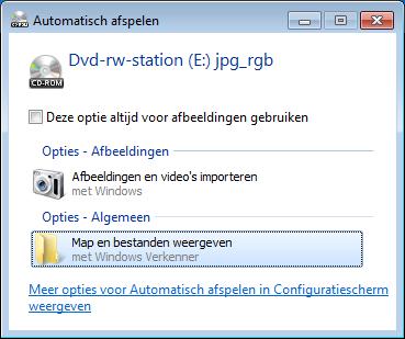 Zo verwijderd u een disc Druk op de ejecttoets op het CD-ROM-station, om de la te openen. Haal de disc eruit, en bewaar deze in het CD-hoesje op een veilige plek. Sluit de optische station.