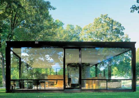 Transparant Glass House in