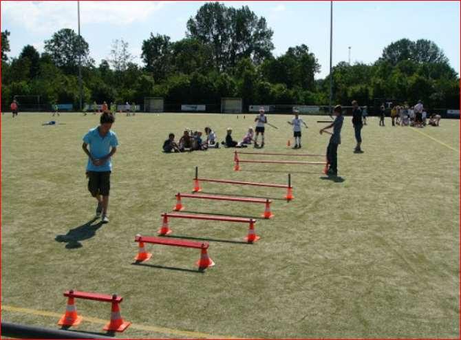 . op gebied van evenementen Naast het beoefenen van de hockeysport (wedstrijden en trainingen) wil MHC Woerden meer zijn en doen voor haar leden. Dit zijn de evenementen.