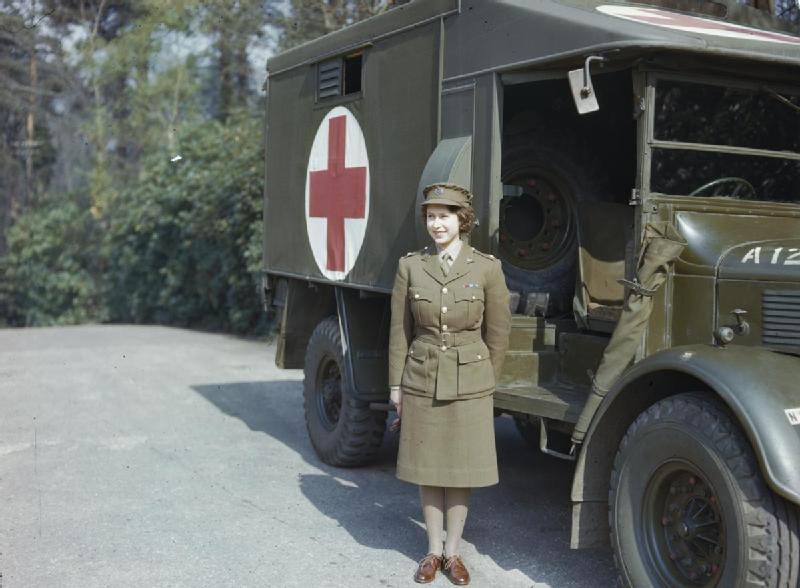 Ze nam dienst bij de Auxiliary Territorial Service, een vrouwenafdeling van het Britse leger.