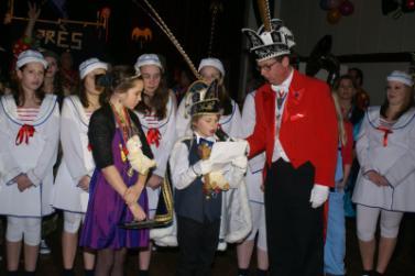 Hossend op de kar lieten ze heel Eusterbeek weten dat het Carnaval begonnen was.