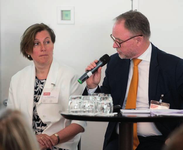 publieke markt moeten zoeken. Op publieke markten wordt veel belegd in dingen die sowieso gebeuren.