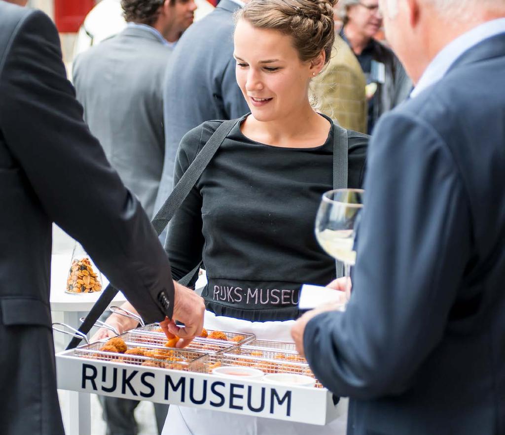 Z kunt u lunchen f dineren in het restaurant, en k kunt u de Private Dining afhuren vr maximaal 40 persnen.