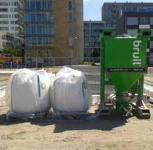 1. Inleiding 6 Op het moment dat de Mini-silo is aangesloten op het net nooit in de Mini-silo en mengbuis grijpen. Er bestaat een aanzienlijk letsel gevaar.