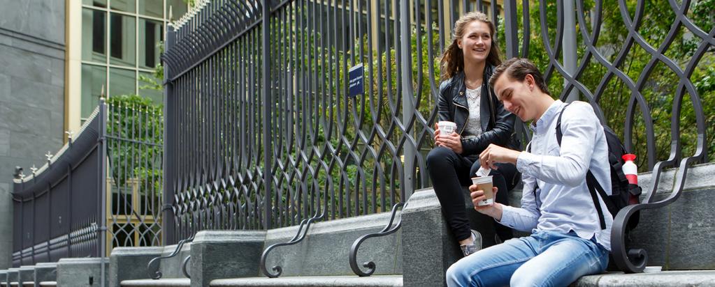 Opbouw van de bacheloropleiding Tijdens de studie Bestuurskunde leer je maatschappelijke kwesties analyseren en effectieve beleidsoplossingen ontwikkelen.