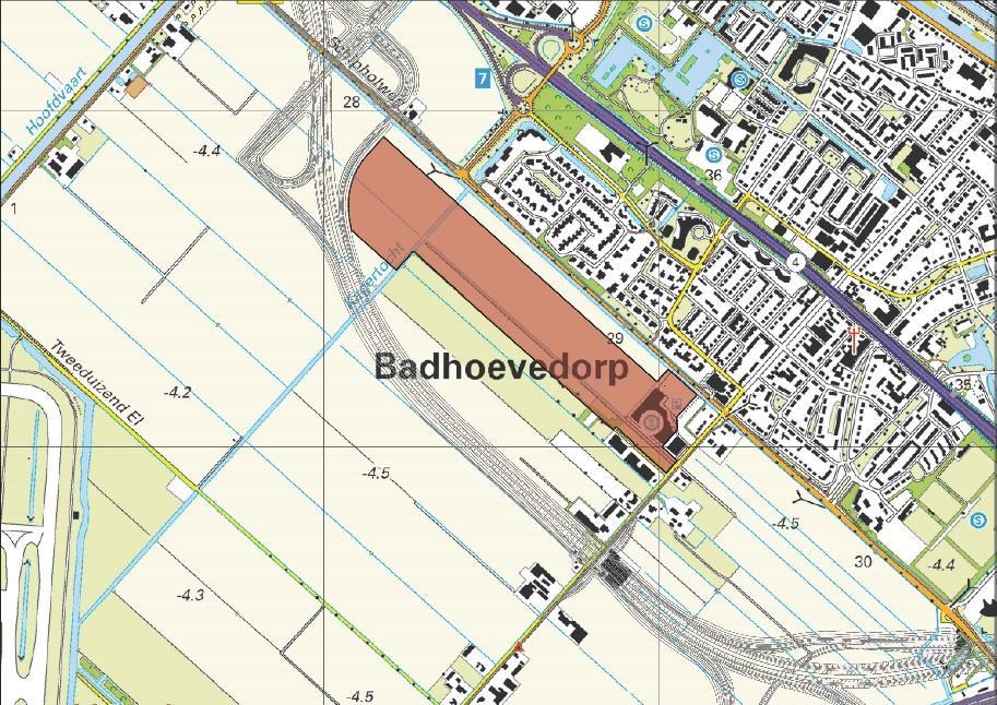 1 INLEIDING 1.1 Aanleiding De A9 die nu door Badhoevedorp loopt wordt omgelegd. Tussen het knooppunt Raasdorp en het knooppunt Badhoevedorp wordt de A9 in zuidelijke richting verlegd.