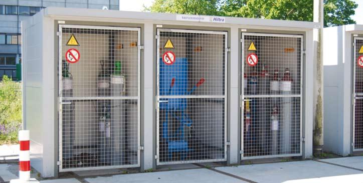 hoogwaardig thermisch verzinkte subtraat gecoate sandwichpanelen Deur : afsluitbare enkele of dubbele vleugeldeur Ventilatie : natuurlijke be- en ontluchting door diametraal geplaatste