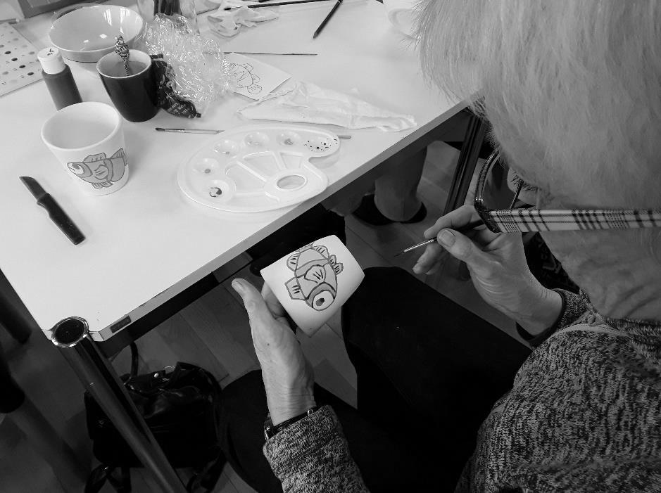 Workshop Keramiek beschilderen. Op zaterdag 27 mei bij atelier ARTstikkeleuk, Dorpsstraat 10 in Exmorra.