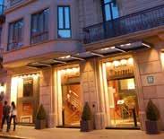 Modern Barcelona toont u brede, boomrijke boulevards en vele luxueuze winkels, die uitkomen Hotel Casanova Ligging: een modern designhotel op slechts enkele meters van de Paseo de Gracia en Plaza de