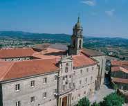 * Parador de Cangas de Onis cangas de onis & natuur Ligging: klooster gebouwd tussen de 12e en 18e eeuw, aan de rechter oever van de Rio Sella.