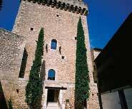 Castilla y La Mancha Deze deelstaat ligt ten zuiden van Madrid en omvat het zuidelijk gedeelte van het voormalig koninkrijk Castilië en de regio La Mancha, beroemd door de