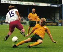 Hoe is het met Dennis Krijgsman Fortuna hoort thuis in de eredivisie Door Ingrid Lemmens Dennis Krijgsman kwam in het seizoen 1999/2000 van Sparta naar Fortuna Sittard.