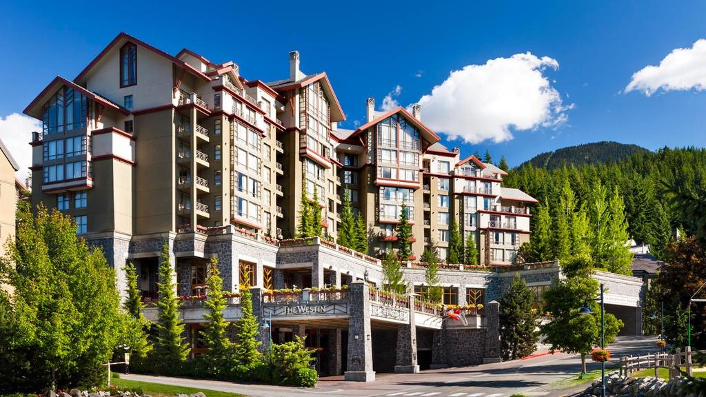 7 & 8 The Westin Resort & Spa, Whistler Dit hotel ligt op slechts 2 minuten lopen van de Whistler Blackcomb Gondola, en heeft een spa-