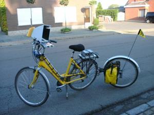 4.3.1.2 Meetfiets Het fietscomfort kan ook gemeten worden met een meetfiets. De meetfiets is uitgerust met een derde wiel waarop een accelerometer gemonteerd is.