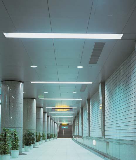 Boven : Toei Oedo Line, Tocyo-mae Station, Japan Architect: Tokyo Metropolitan Government Bureau of