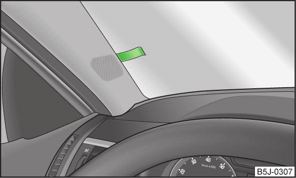 Bij stilstaande motor en ingeschakelde verbruikers wordt de accu ontladen - gevaar voor een lege accu! Ter voorkoming van beschadiging van het 12 volt stopcontact alleen passende stekkers gebruiken.